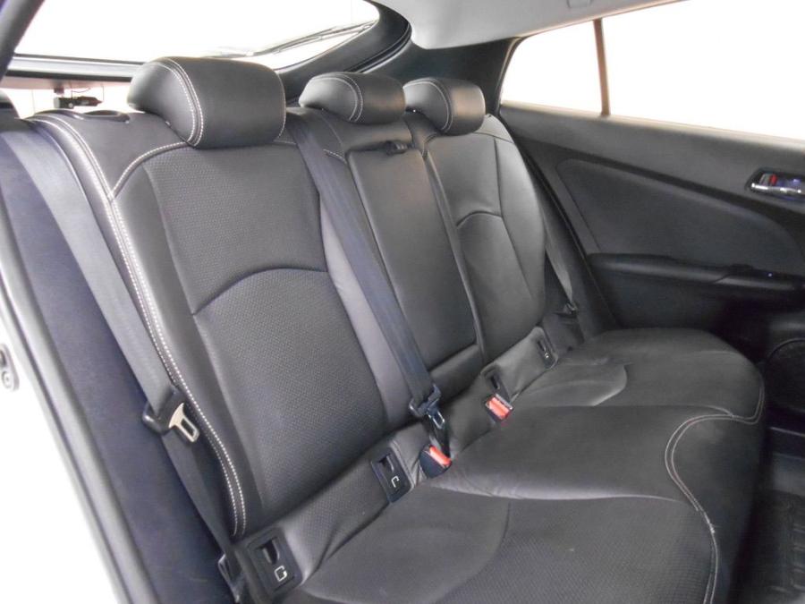 Prius 1.8 Hybrid - Image 9